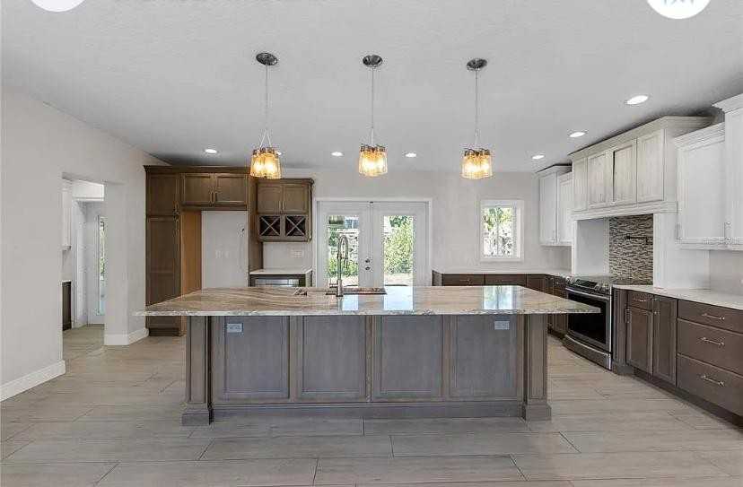 4612 7th Street Court East - Photo 4 of 8