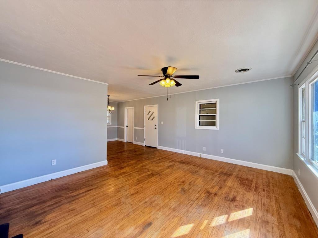 800 Mcabee Drive - Photo 3 of 21