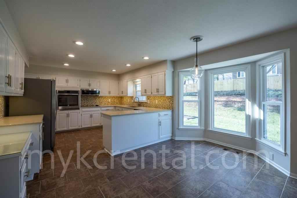 12012 Ensley Lane - Photo 3 of 50