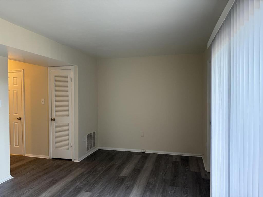 6621 Stoney Point South - Photo 4 of 10