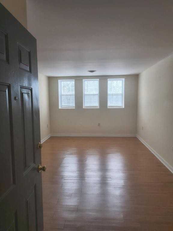 610 Race Street - Photo 2 of 10