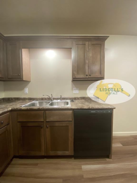 308 West Locust Street - Photo 7 of 20