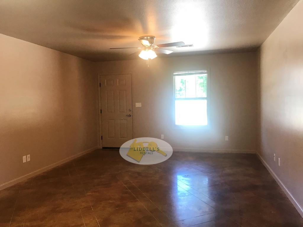 506 West Mueller Street - Photo 2 of 10