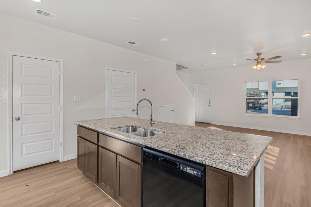 601 West 24th Street #112 - Photo 4 of 19