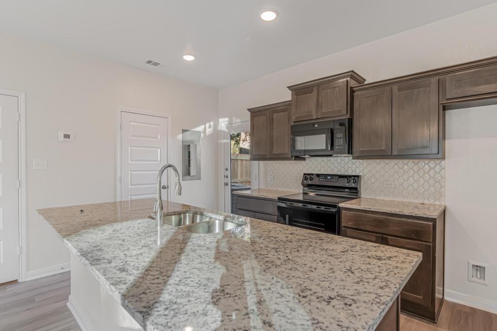 601 West 24th Street #112 - Photo 5 of 19