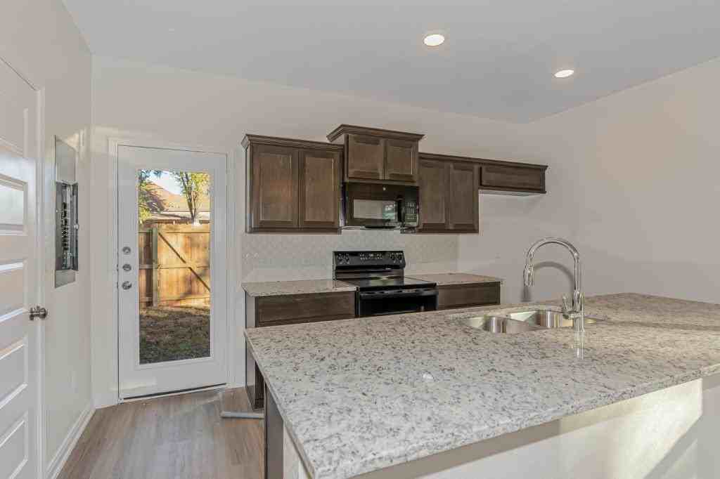 601 West 24th Street #113 - Photo 3 of 19