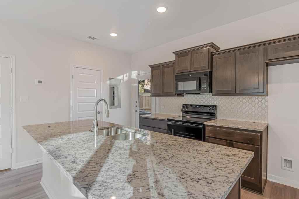 601 West 24th Street #113 - Photo 4 of 19