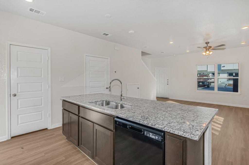 601 W 24th St #122 - Photo 6 of 20