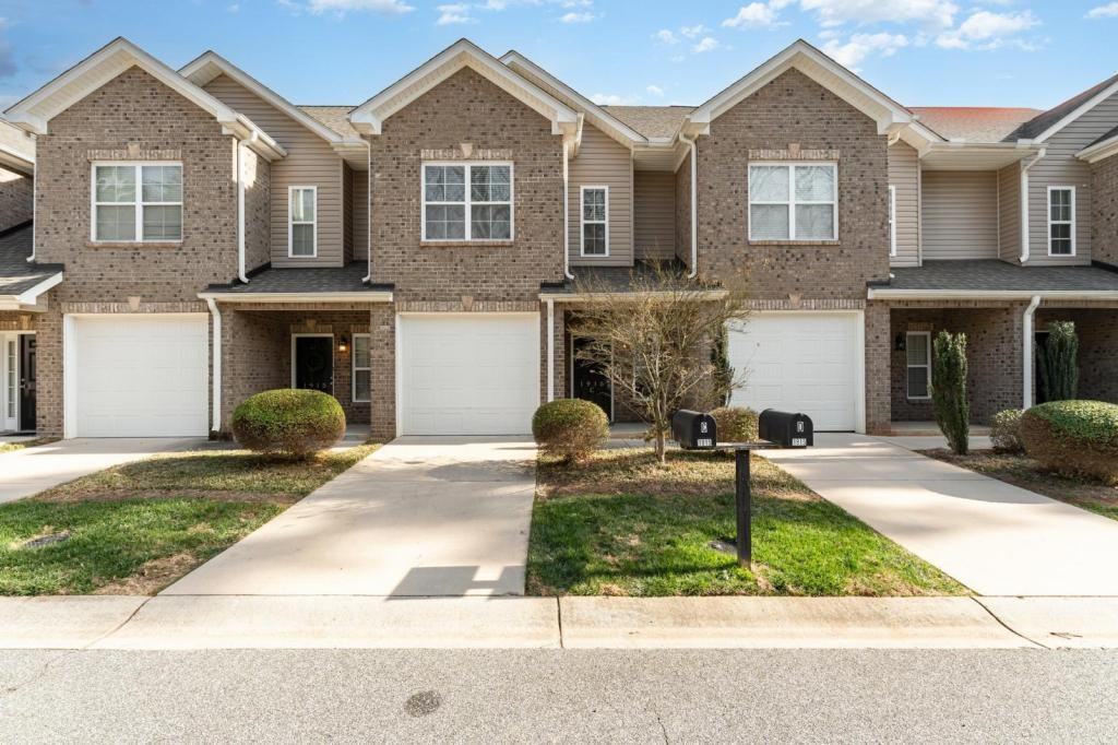 1915 Fleming Rd - Photo 3 of 19