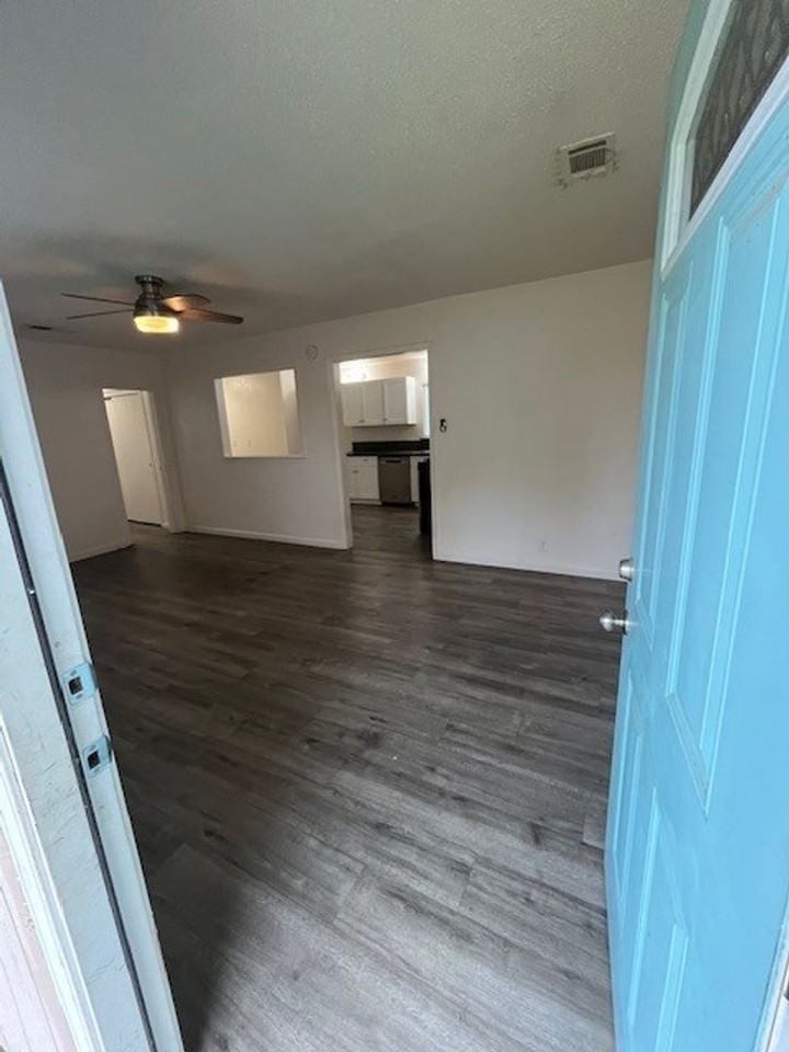 709 South Vista Street - Photo 3 of 16