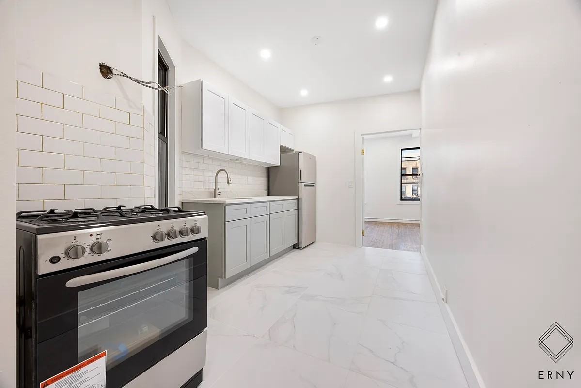 771 4th Avenue #2 - Photo 3 of 8