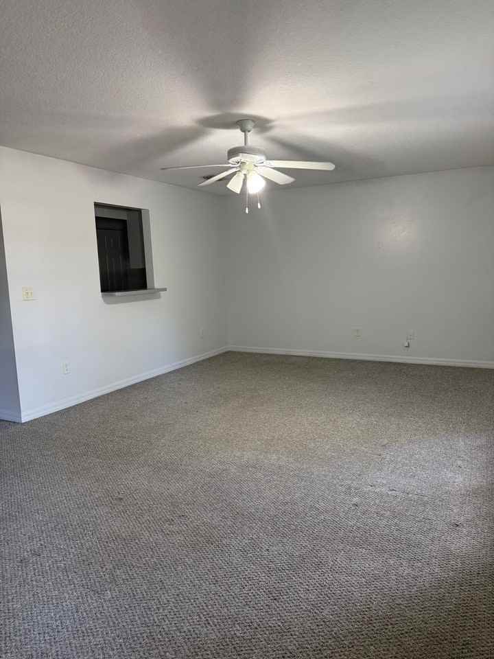 2719 Northeast 22nd Court - Photo 2 of 8