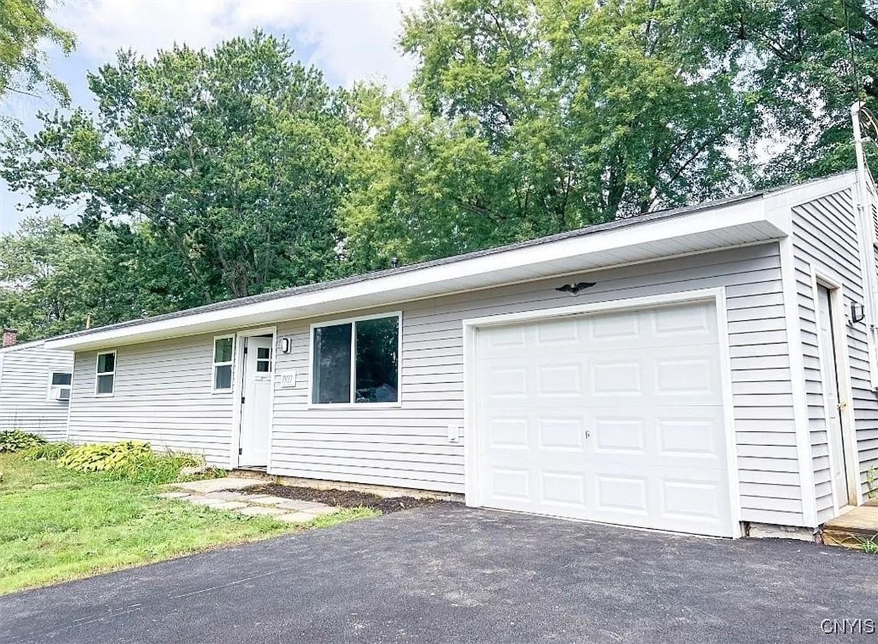 7927 Rinaldo Blvd N - Photo 2 of 32