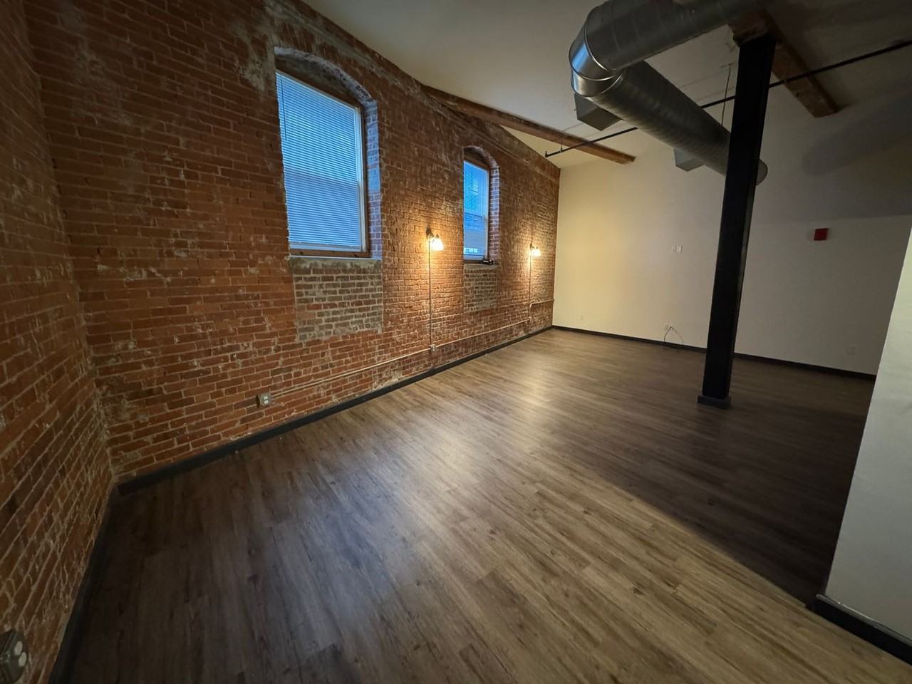 60 Dexter St - Photo 3 of 6