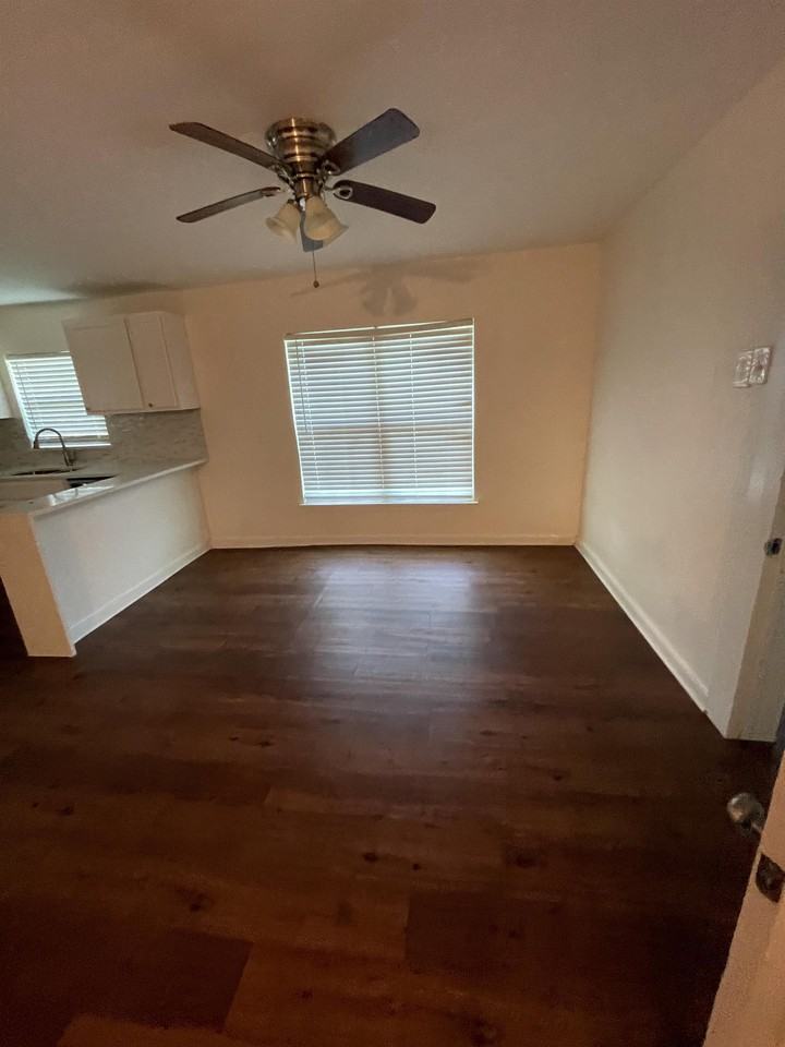 108 N Shaw St - Photo 5 of 15