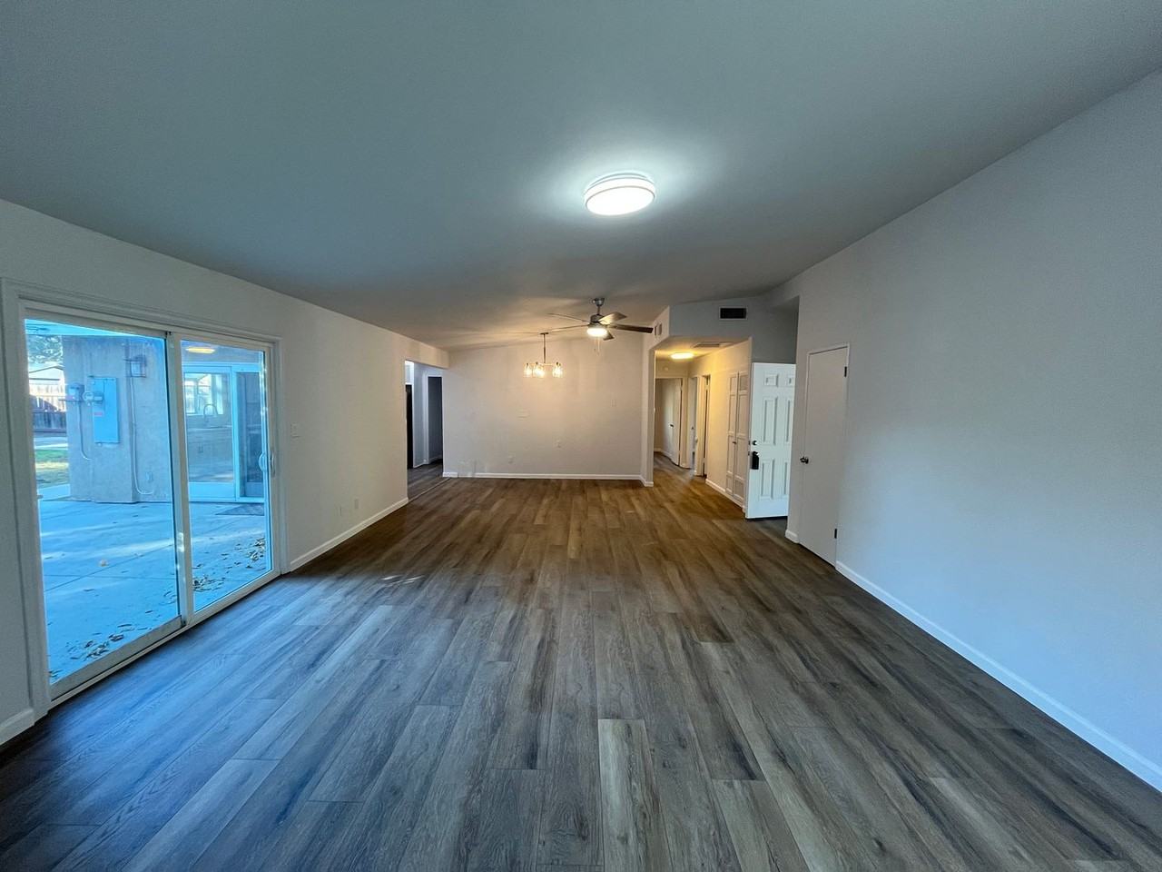 18708 Keswick St - Photo 2 of 17