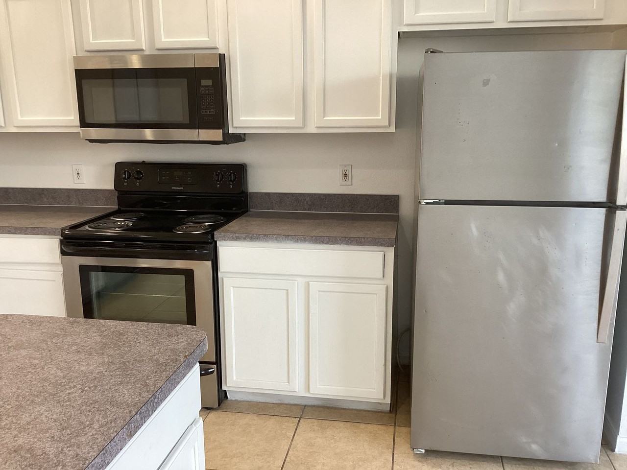 4315 Bay Brook Drive - Photo 3 of 38