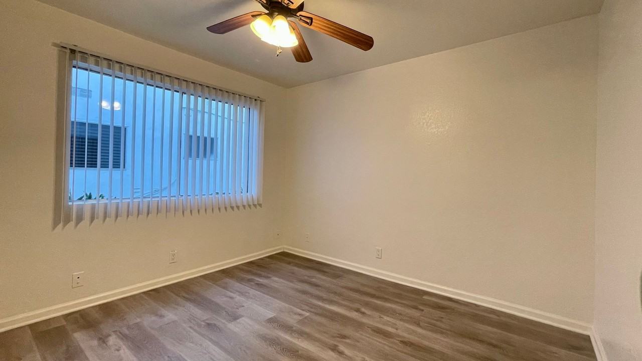 322 West Canon Perdido Street #14 - Photo 2 of 11