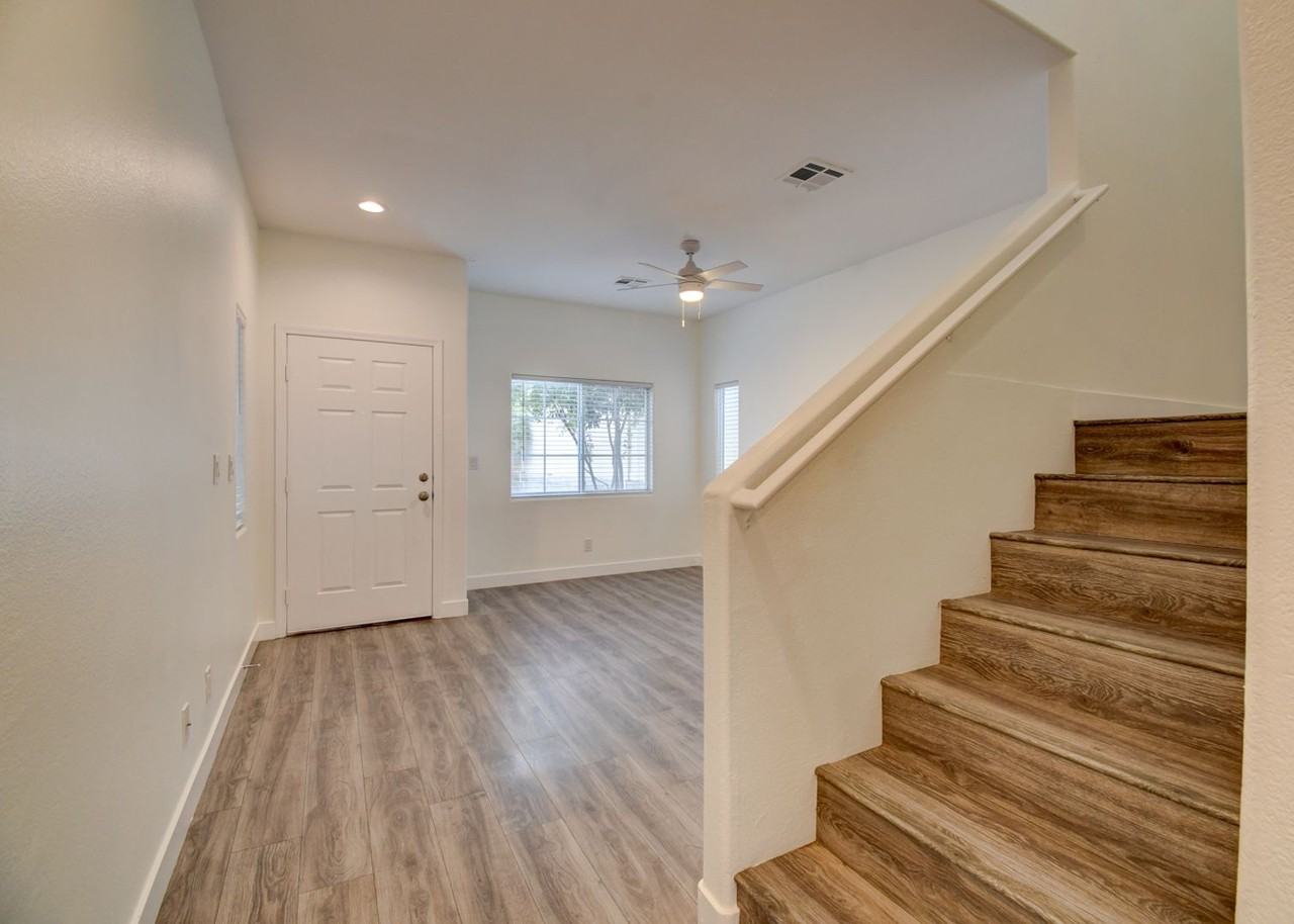 11072 Arcadia Sunrise Drive - Photo 4 of 40