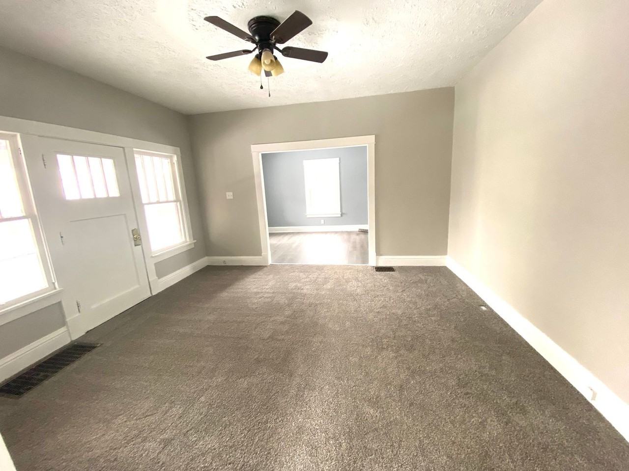 366 Fair Street - Photo 6 of 12