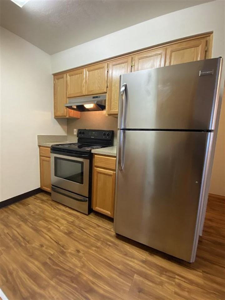 Laura Lane Apartments - Photo 2 of 12