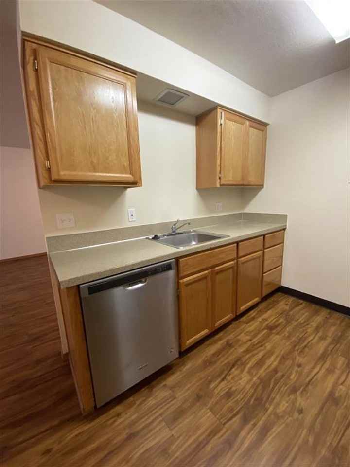 Laura Lane Apartments - Photo 3 of 12