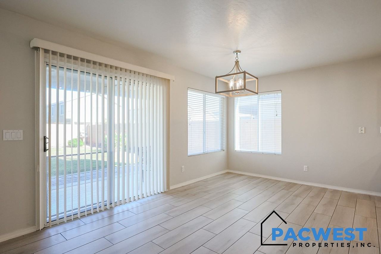 14872 West Bloomfield Road - Photo 7 of 35