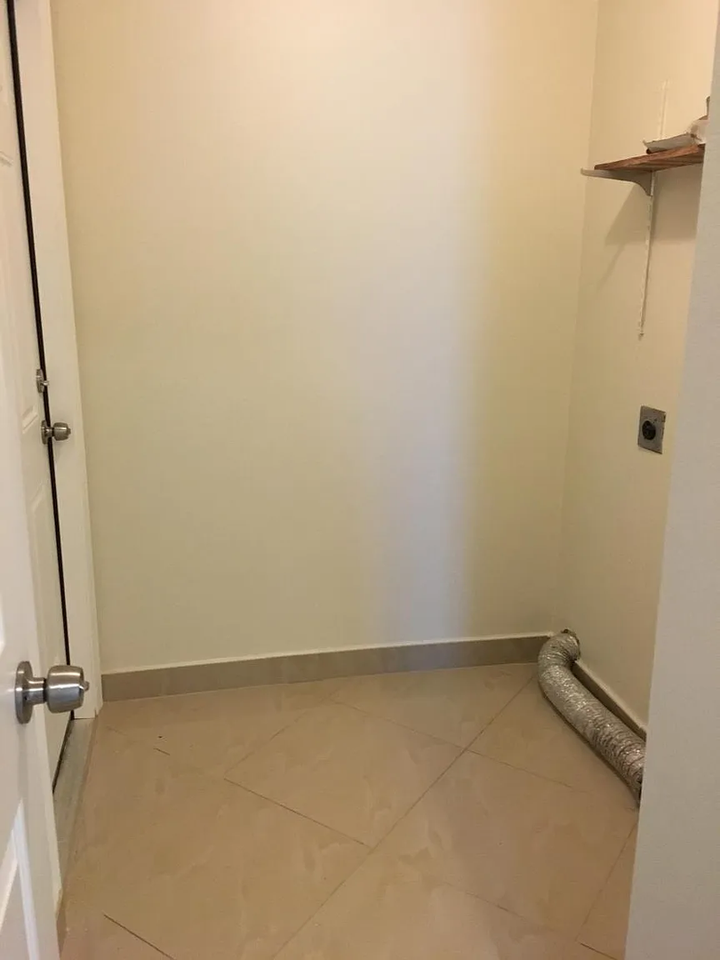 4458 Dewey Drive - Photo 5 of 10