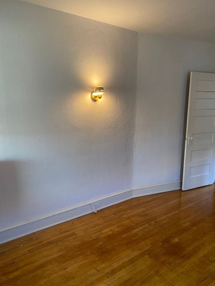 3925 Roanoke Rd #2N - Photo 7 of 14