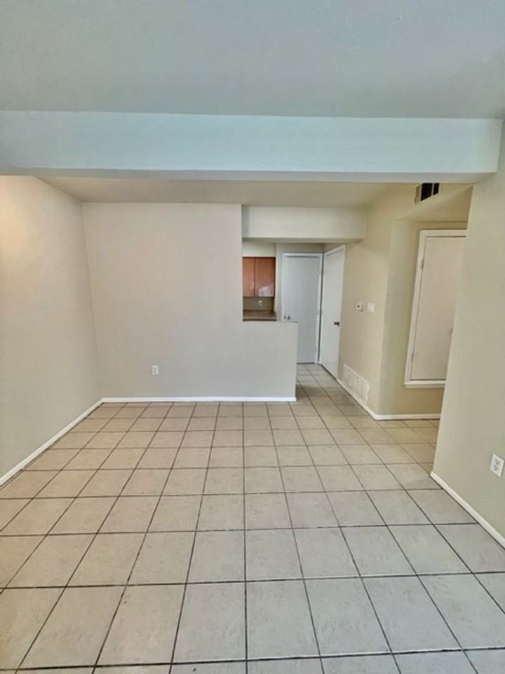 1500 Lake Shore Drive - Photo 4 of 14