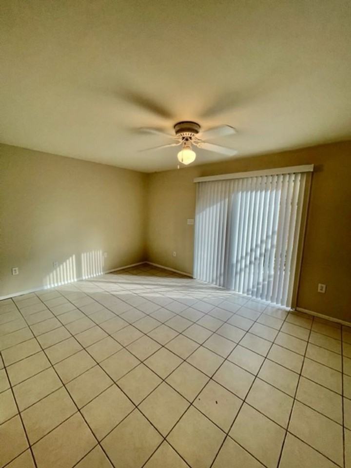 1500 Lake Shore Drive - Photo 5 of 14