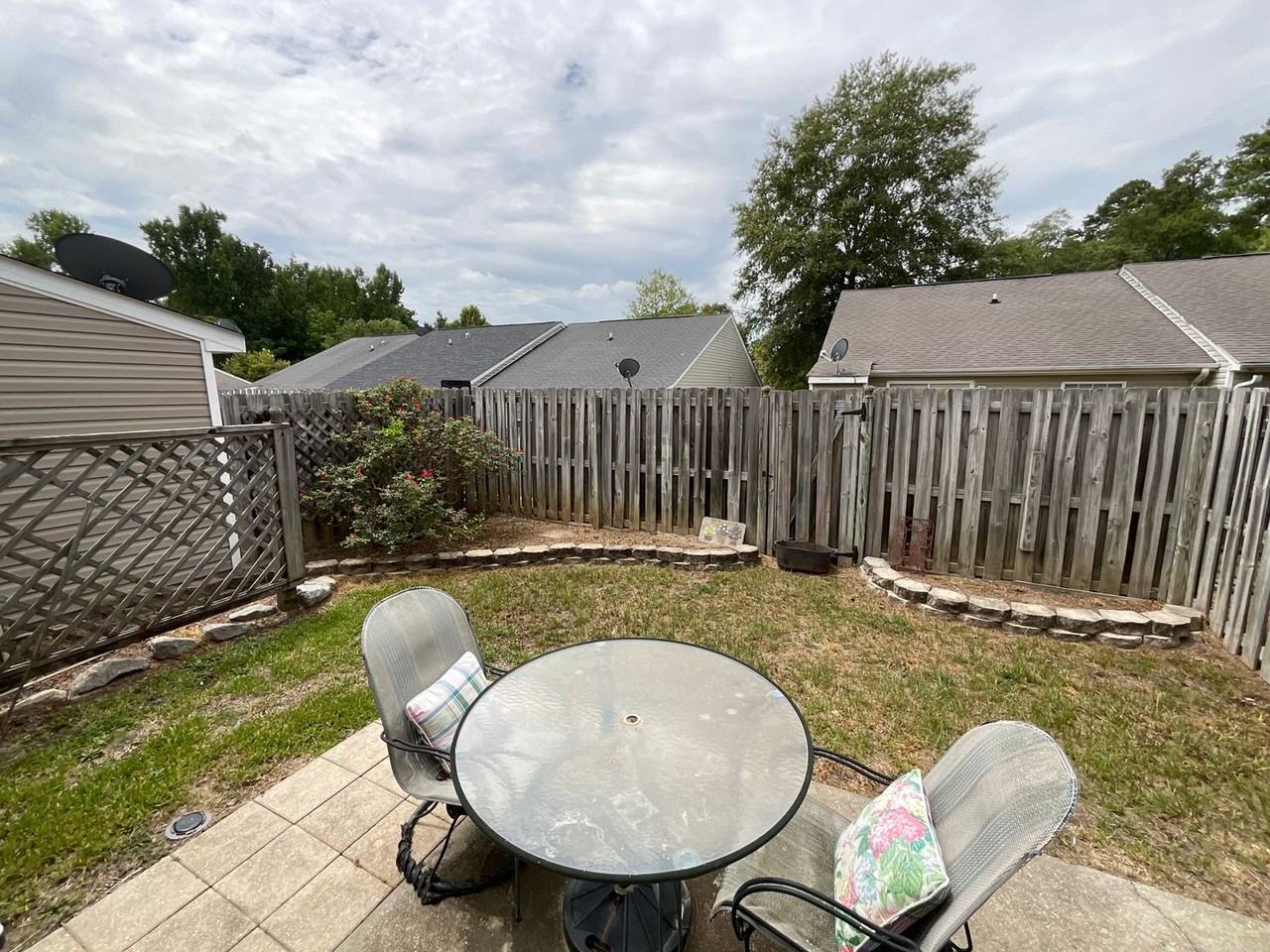 2007 Caton Drive - Photo 2 of 25