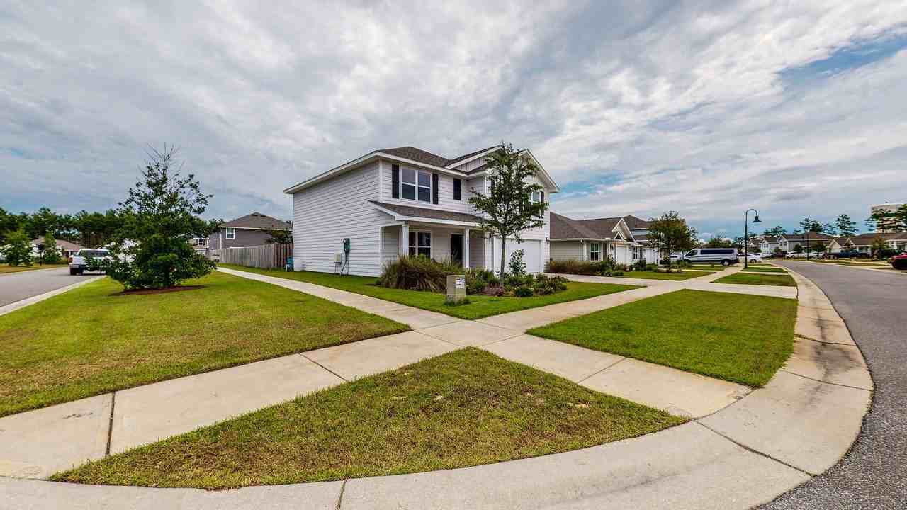 305 This Way - Photo 4 of 40