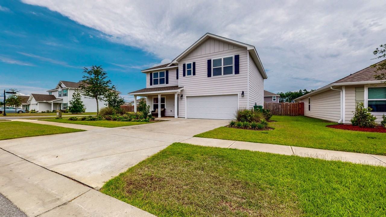 305 This Way - Photo 7 of 40