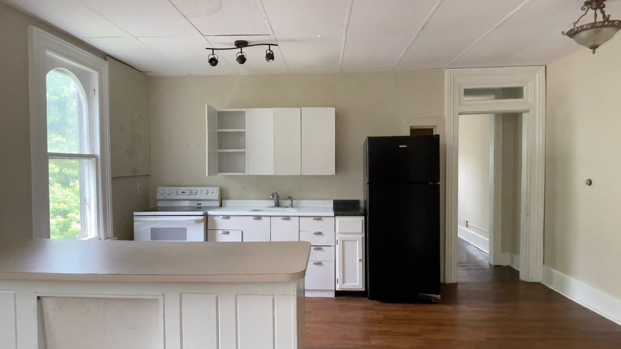 210 Perrin Avenue #5 - Photo 6 of 11