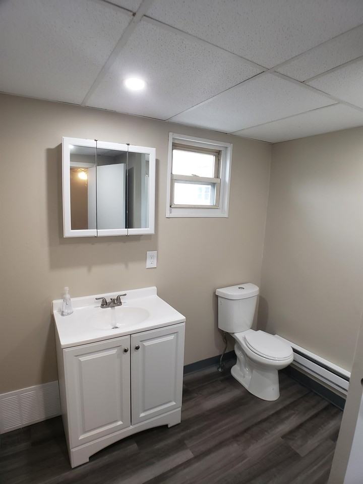 1145 Lincoln Way - Photo 3 of 7