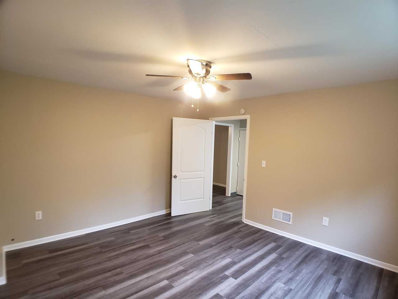 1145 Lincoln Way - Photo 7 of 7