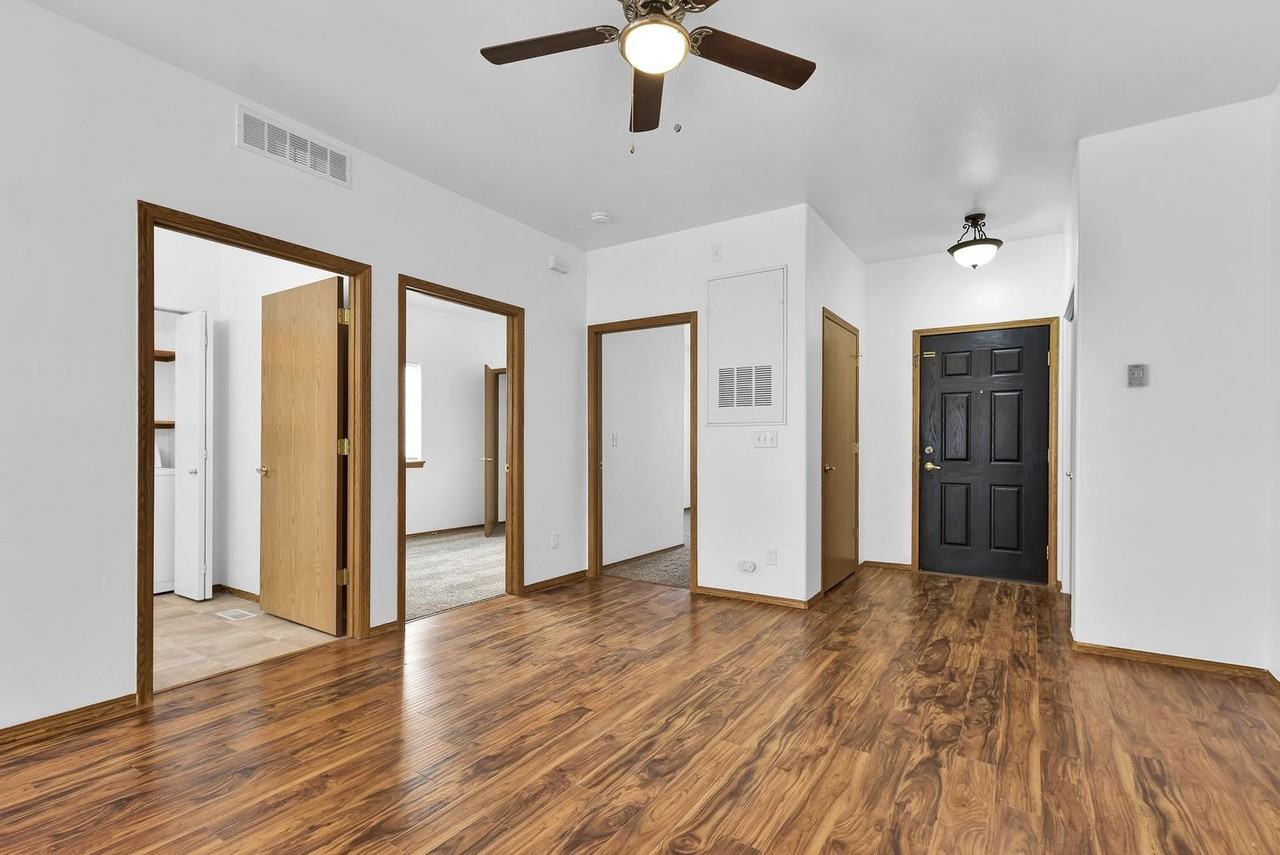 Wilson Lane Apartments - Photo 3 of 17