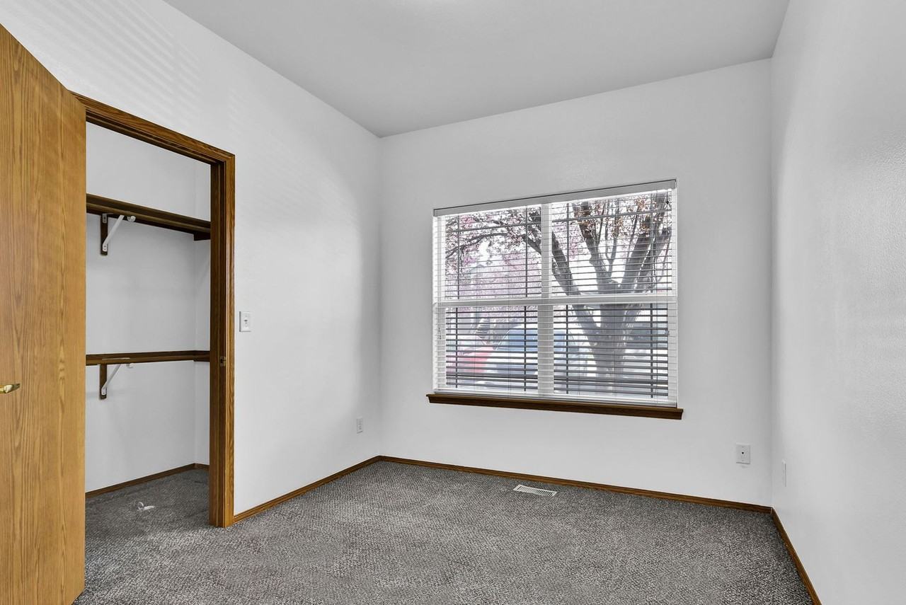 Wilson Lane Apartments - Photo 5 of 17