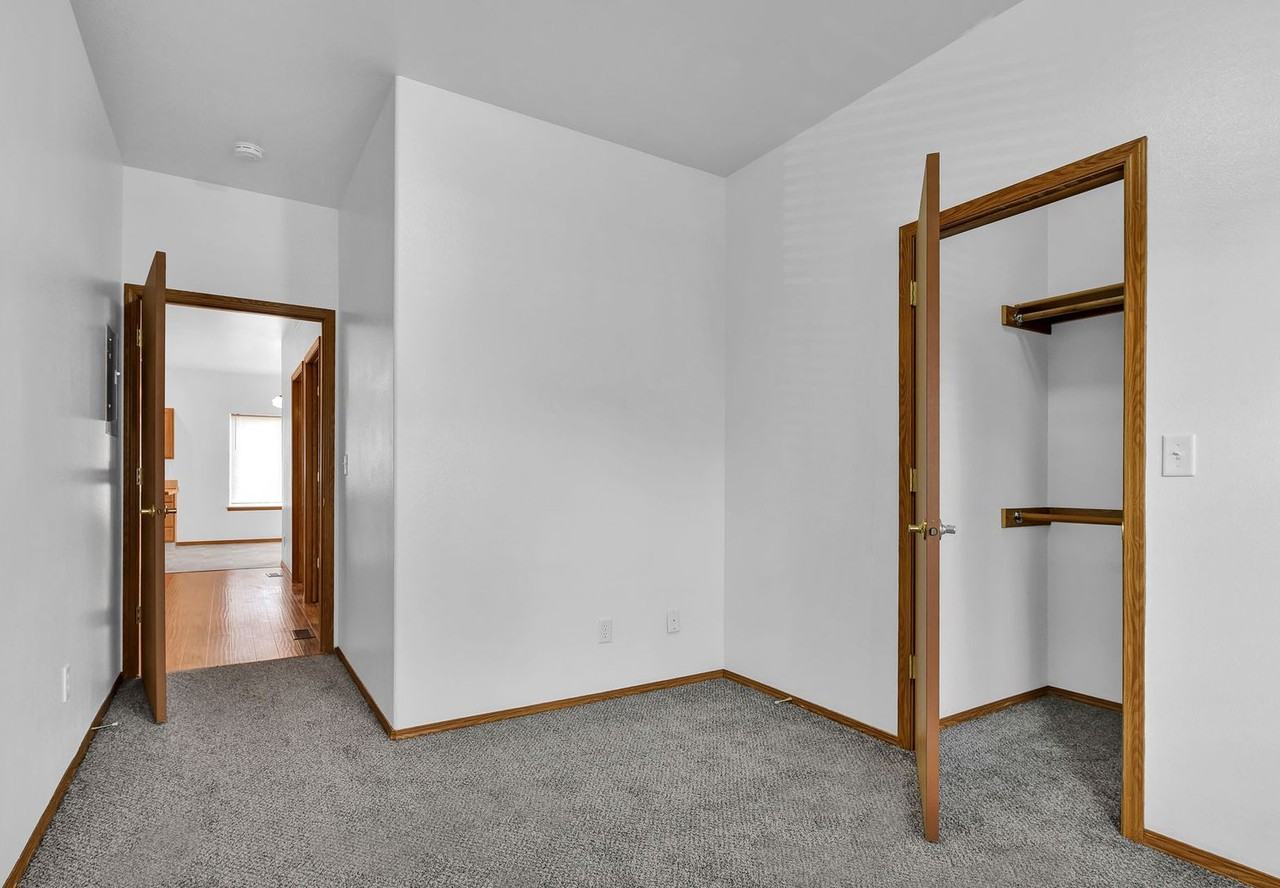 Wilson Lane Apartments - Photo 6 of 17