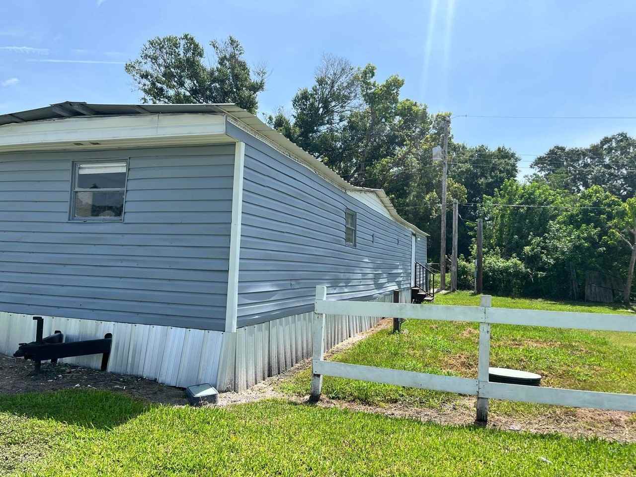 1707 Reynolds Road - Photo 2 of 14