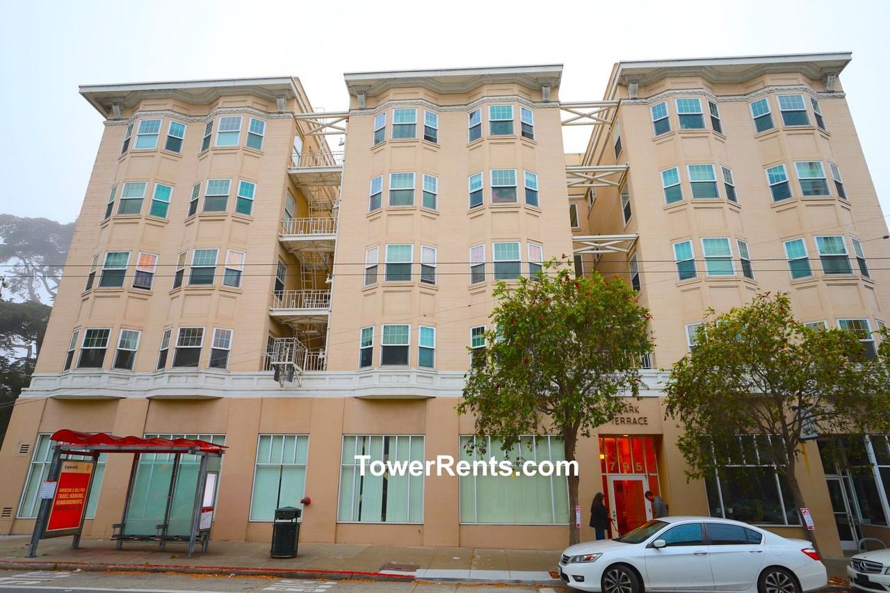 795 8th Ave - Photo 2 of 15