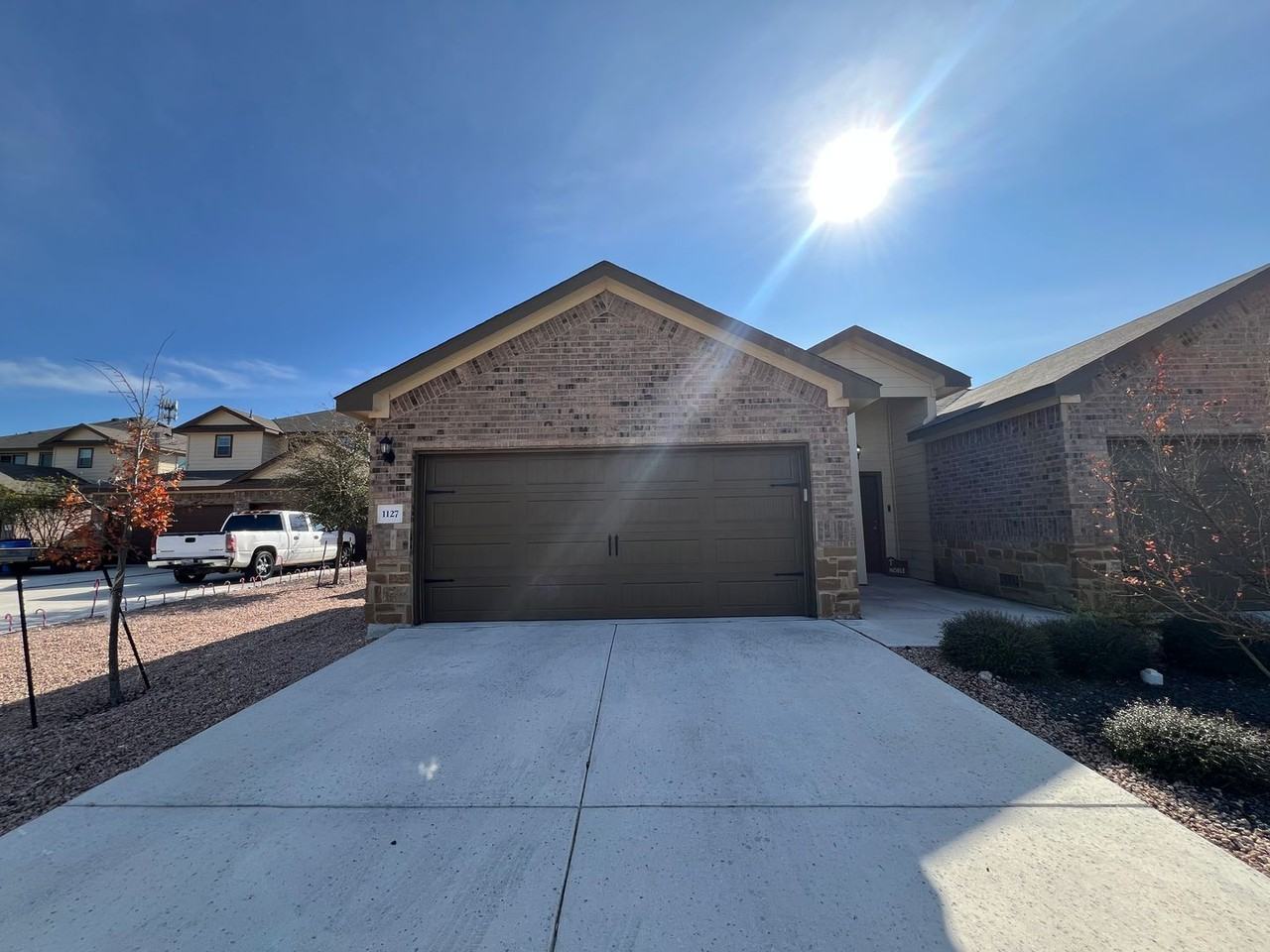 1127 Renee Way - Photo 2 of 19