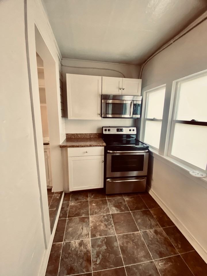 2029 House - Photo 2 of 21