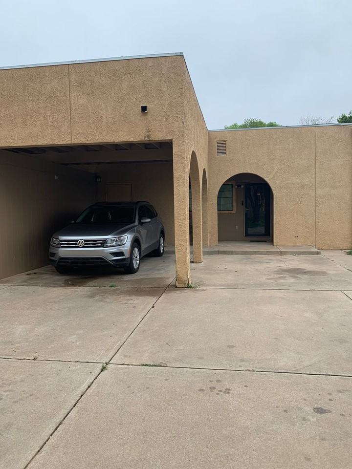 1032 Mockingbird Lane #B