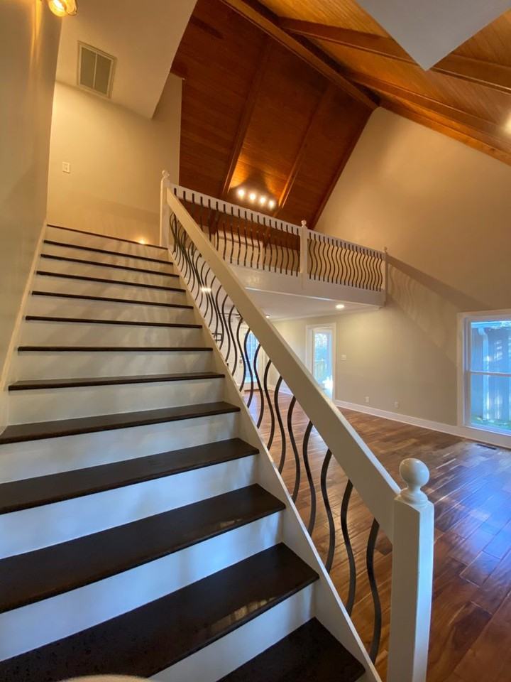 111 Woody Drive - Photo 4 of 34