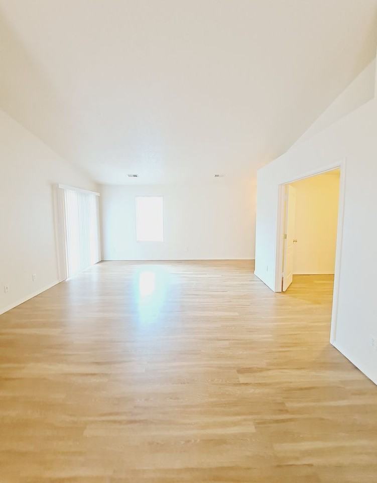 740 Bear Grass Court - Photo 5 of 31