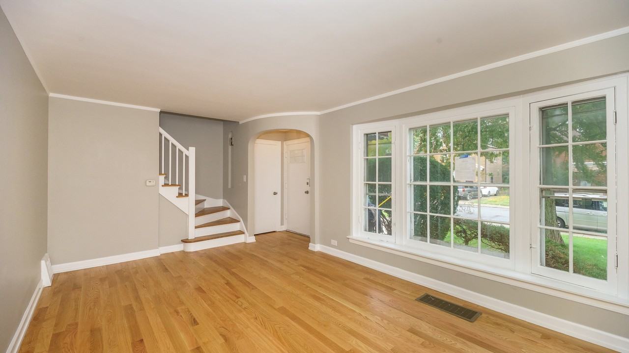 7609 South Hoyne Avenue - Photo 5 of 21