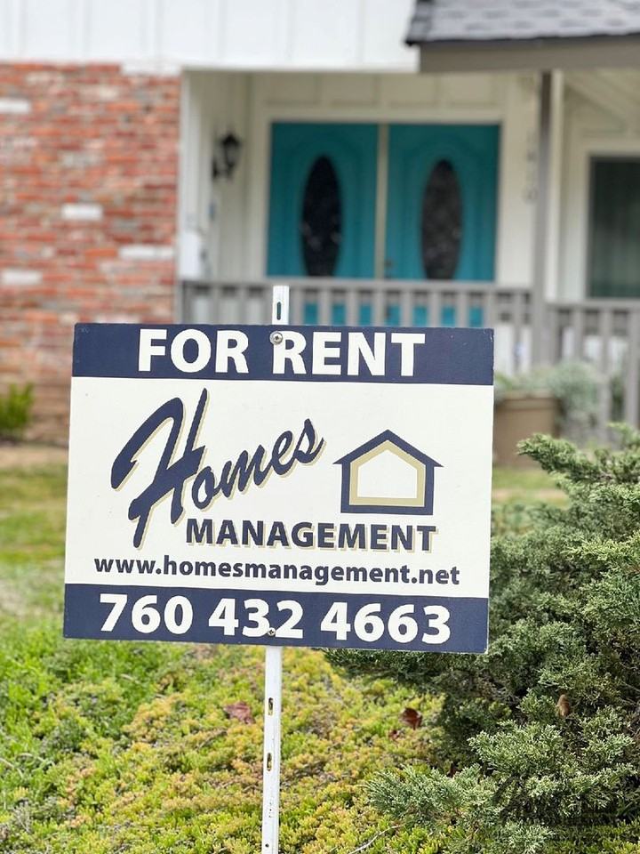 1410 Kenora Street - Photo 2 of 20