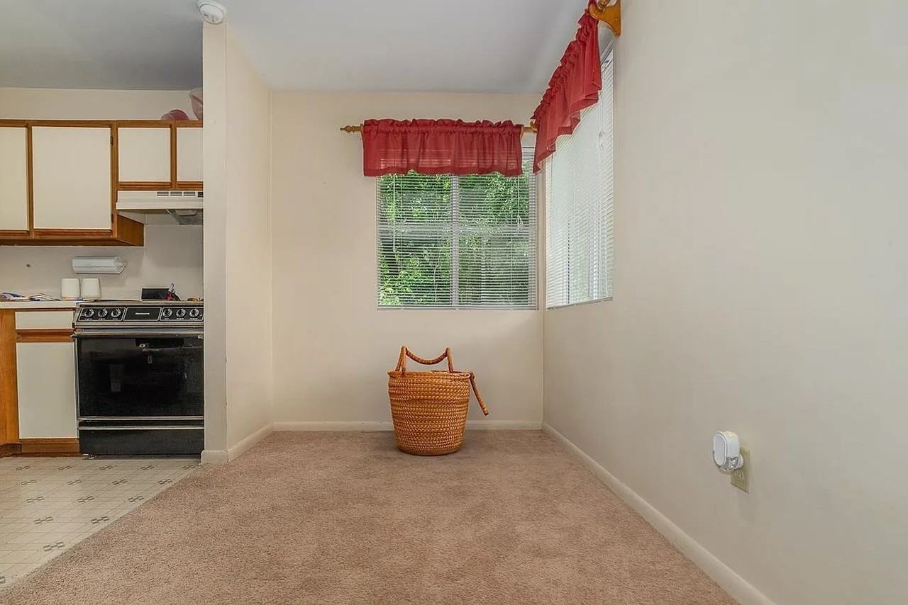 550 Borden Road #A1 - Photo 6 of 10